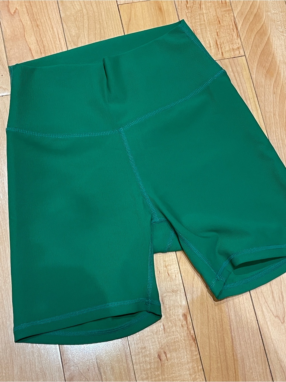 Wilo The Label Emerald Green Biker Athletic Shorts- Size Small - Picture 2 of 14